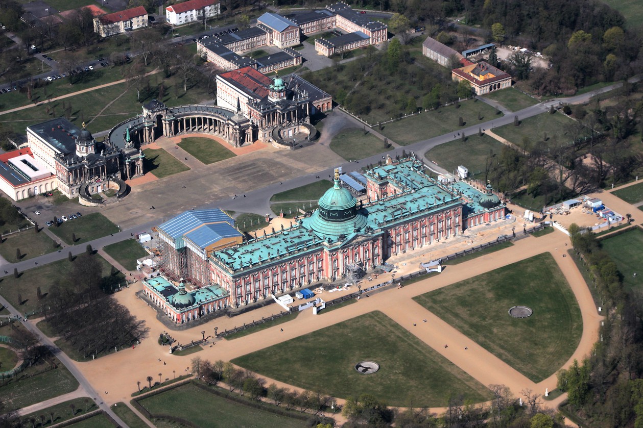 Potsdam_Neues Palais_2.jpg