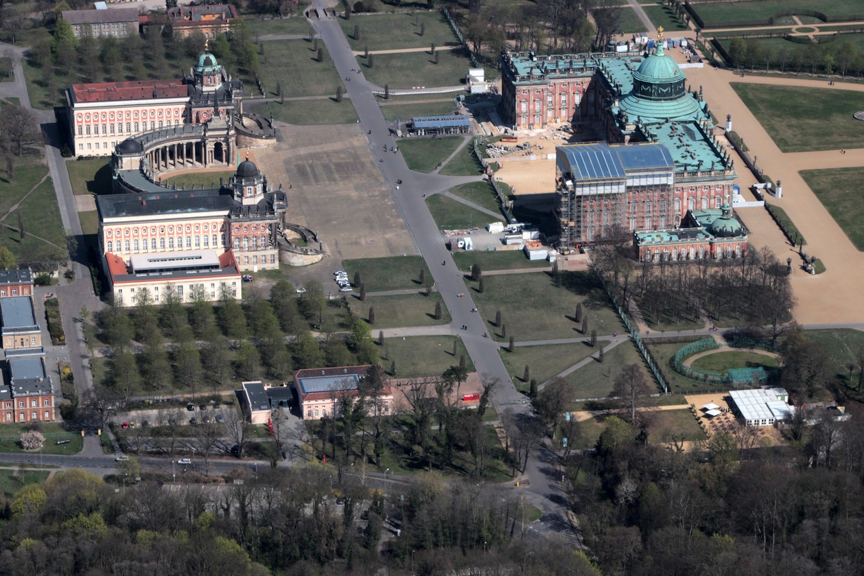 Potsdam_Neues Palais_7.jpg