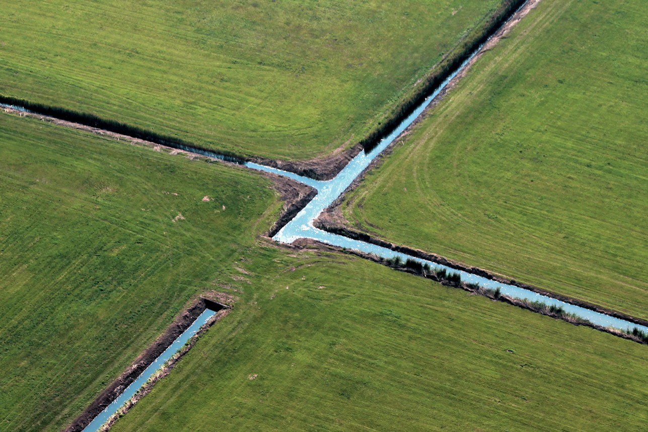 Schnitte_wassergraben.jpg