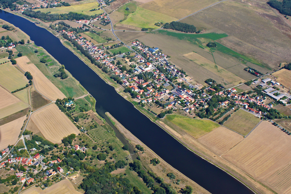 Elbe_Hirschstein_Merschwitz.jpg